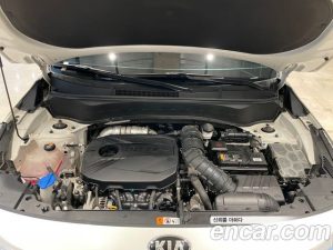 Kia Seltos Бензин 1.6 Turbo 4WD 2021 года из Южной Кореи