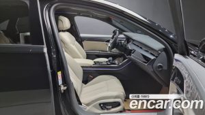 Audi A8 55 TFSI 4WD Premium LWB 2023 года из Южной Кореи