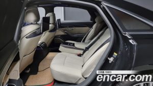 Audi A8 55 TFSI 4WD Premium LWB 2023 года из Южной Кореи