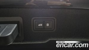 Audi A8 55 TFSI 4WD Premium LWB 2023 года из Южной Кореи