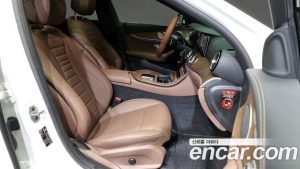 Mercedes-Benz E-Class E250 Exclusive 2021 года из Южной Кореи