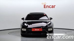Porsche Panamera 4.0 GTS 2023 года из Южной Кореи