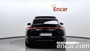 Porsche Panamera 4.0 GTS 2023 года из Южной Кореи