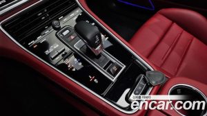 Porsche Panamera 4.0 GTS 2023 года из Южной Кореи