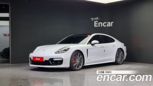 Porsche Panamera 4.0 GTS 2020 года из Южной Кореи