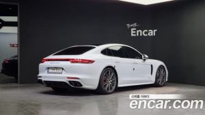 Porsche Panamera 4.0 GTS 2020 года из Южной Кореи