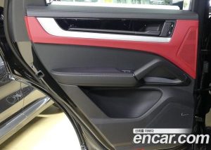 Porsche Cayenne 3.0 Coupe 2024 года из Южной Кореи