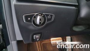 Mercedes-Benz CLS-Class CLS300d 4MATIC 2023 года из Южной Кореи