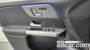 Mercedes-Benz EQA EQA250 AMG LINE 2023 года из Южной Кореи