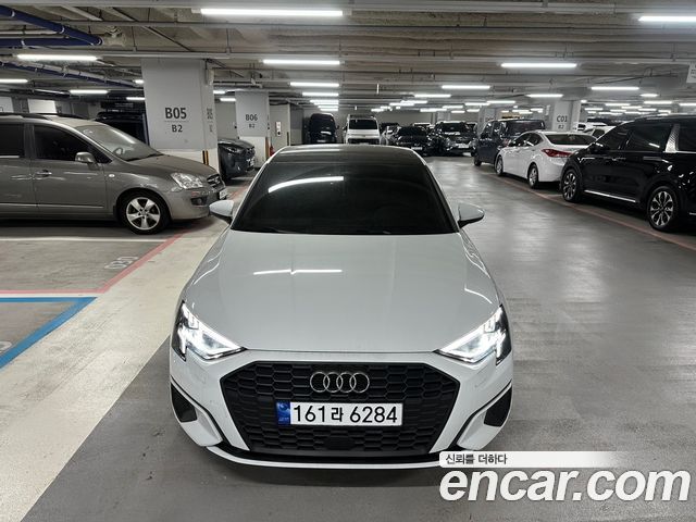 Audi A3 40 TFSI 2023 года из Кореи