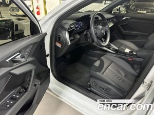Audi A3 40 TFSI 2023 года из Южной Кореи