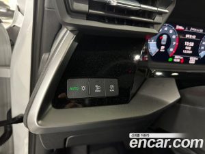 Audi A3 40 TFSI 2023 года из Южной Кореи