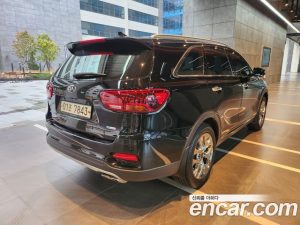 Kia Sorento Дизель 2.0 2WD 2020 года из Южной Кореи