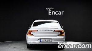Volvo S90 B5 ULTIMATE Bright 2023 года из Южной Кореи