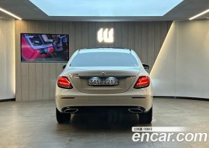 Mercedes-Benz E-Class E250 Avantgarde 2020 года из Южной Кореи
