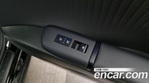 Hyundai Grandeur 2.5 Бензин 2WD 2023 года из Южной Кореи