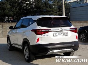 Kia Seltos Бензин 1.6 Turbo 2WD 2020 года из Южной Кореи