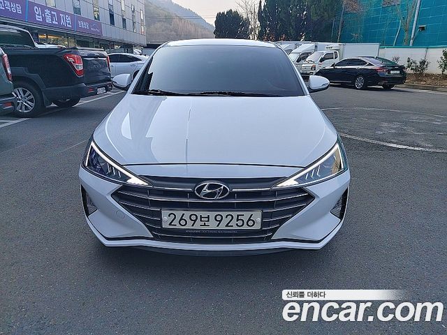 Hyundai AVANTE 1.6 2020 года из Кореи