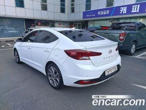 Hyundai AVANTE 1.6 2020 года из Южной Кореи