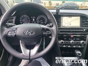 Hyundai AVANTE 1.6 2020 года из Южной Кореи