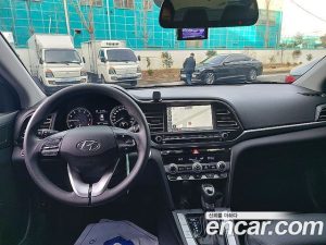 Hyundai AVANTE 1.6 2020 года из Южной Кореи