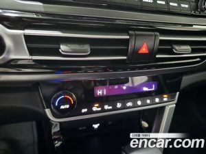 Kia Seltos Бензин 1.6 Turbo 2WD 2020 года из Южной Кореи