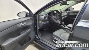 Kia K3 2020 года из Южной Кореи