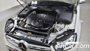Mercedes-Benz GLC-Class GLC220 d 4MATIC 2021 года из Южной Кореи