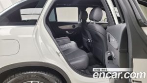 Mercedes-Benz GLC-Class GLC220 d 4MATIC 2021 года из Южной Кореи