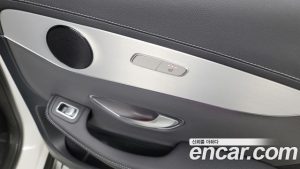 Mercedes-Benz GLC-Class GLC220 d 4MATIC 2021 года из Южной Кореи