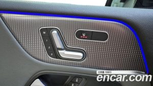 Mercedes-Benz EQB EQB300 4MATIC 2023 года из Южной Кореи