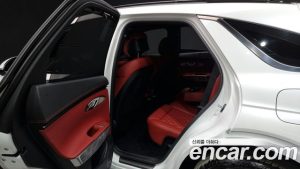 Genesis GV70 2.5T Бензин AWD 2023 года из Южной Кореи