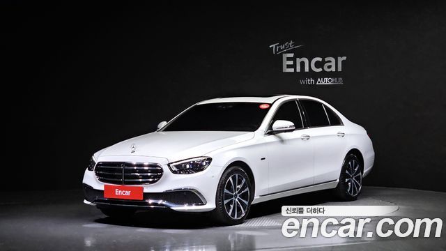 Mercedes-Benz E-Class E300e 4MATIC Exclusive 2021 года из Кореи