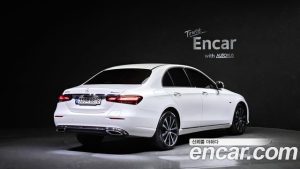 Mercedes-Benz E-Class E300e 4MATIC Exclusive 2021 года из Южной Кореи