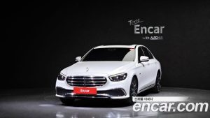 Mercedes-Benz E-Class E300e 4MATIC Exclusive 2021 года из Южной Кореи