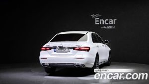 Mercedes-Benz E-Class E300e 4MATIC Exclusive 2021 года из Южной Кореи