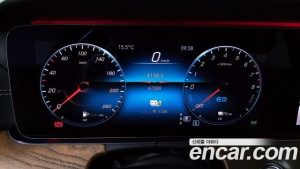 Mercedes-Benz E-Class E300e 4MATIC Exclusive 2021 года из Южной Кореи