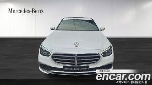Mercedes-Benz E-Class E300e 4MATIC Exclusive 2023 года из Южной Кореи
