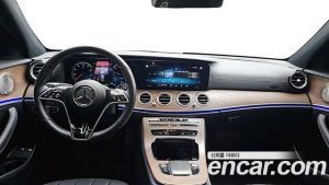 Mercedes-Benz E-Class E300e 4MATIC Exclusive 2023 года из Южной Кореи