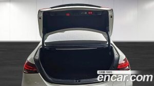 Mercedes-Benz E-Class E300e 4MATIC Exclusive 2023 года из Южной Кореи