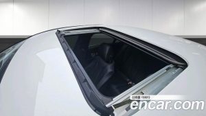 Mercedes-Benz E-Class E300e 4MATIC Exclusive 2023 года из Южной Кореи