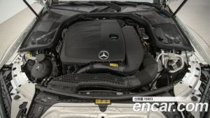 Mercedes-Benz C-Class C200 Coupe 2023 года из Южной Кореи