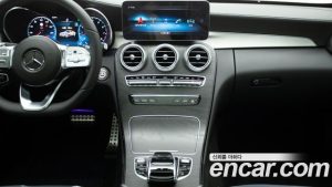 Mercedes-Benz C-Class C200 Coupe 2023 года из Южной Кореи