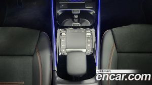 Mercedes-Benz GLB-Class GLB250 4MATIC 2023 года из Южной Кореи