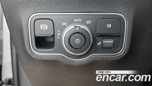 Mercedes-Benz GLB-Class GLB250 4MATIC 2023 года из Южной Кореи