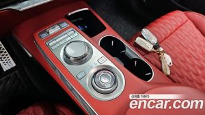 Genesis GV70 2.5T Бензин AWD 2023 года из Южной Кореи