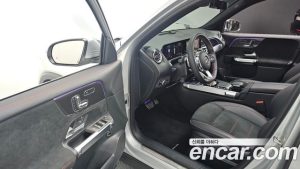 Mercedes-Benz GLB-Class GLB250 4MATIC 2023 года из Южной Кореи