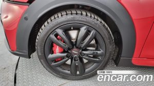 Mini Cooper Convertible JCW 2022 года из Южной Кореи