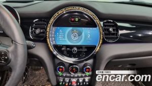 Mini Cooper Convertible JCW 2022 года из Южной Кореи
