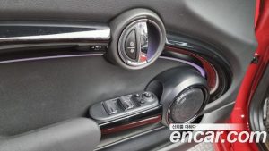 Mini Cooper Convertible JCW 2022 года из Южной Кореи